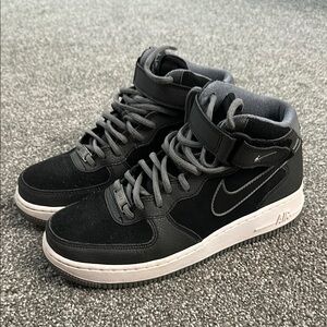 Nike Women’s High-Top Sneakers